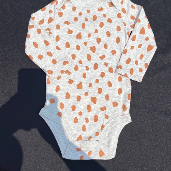 Carters 3-piece set, size 12 M - Picture 3 of 4